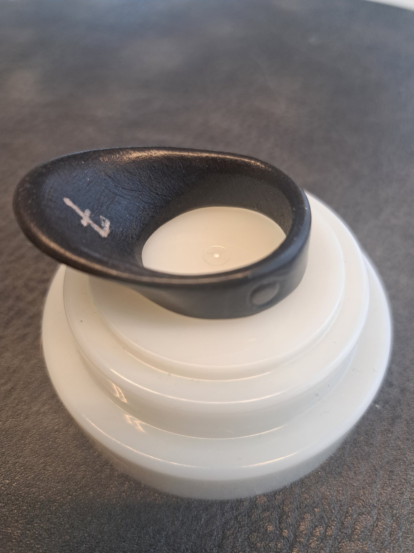 Daumenring aus Leder - Asianbows